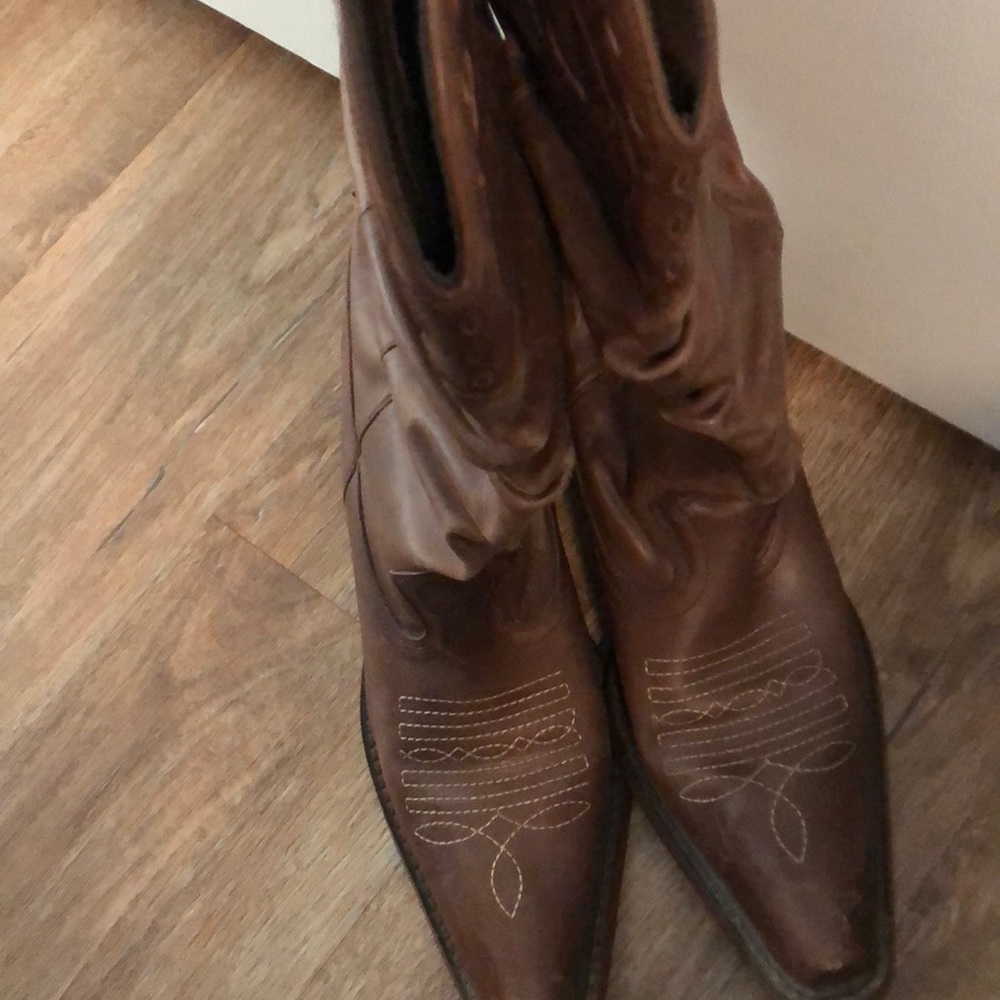 Slouch cowboy boots